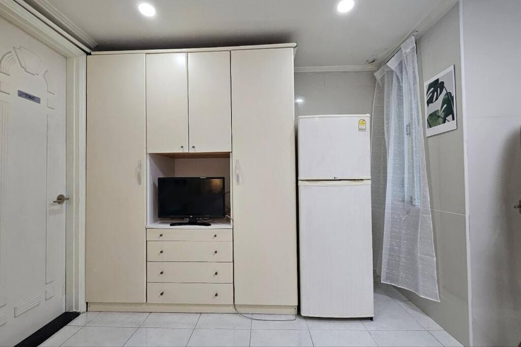 Apartment 7 Minutes From Apgujeong Station, Gangnam Rodeo, Garosu-gil, Luxury Street