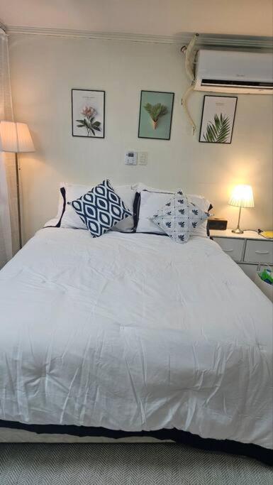 7 Minutes From Apgujeong Station, Gangnam Rodeo, Garosu-gil, Luxury Street Seoul